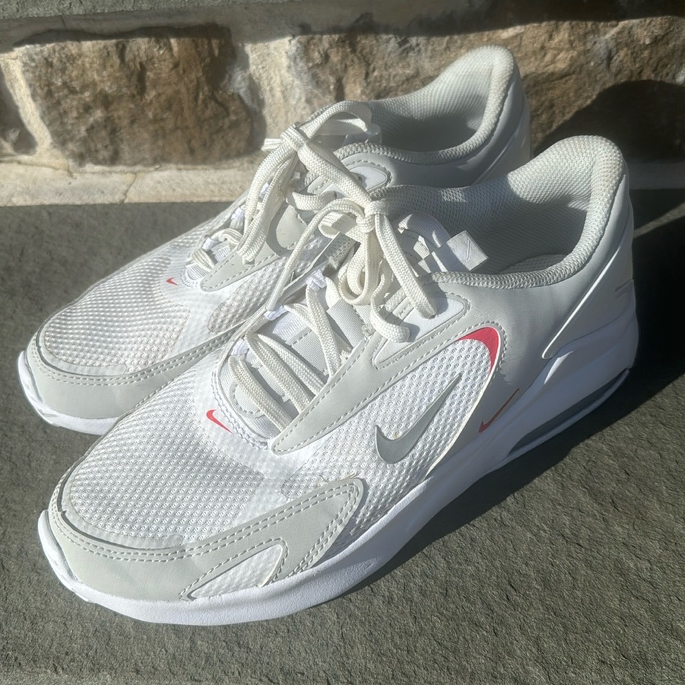 Nike Air white silver pink size 10 gray sneakers shoes